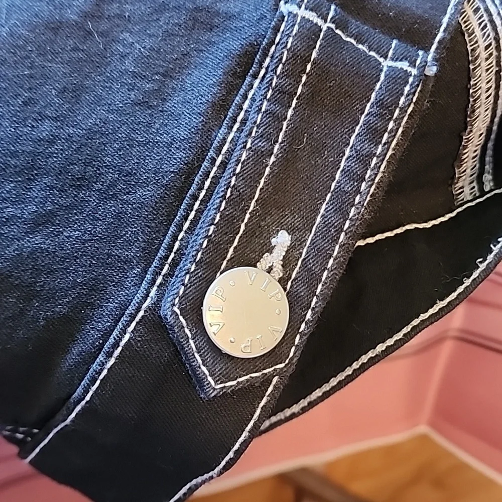 VIP Black Short Jacket - Picture 5 of 7